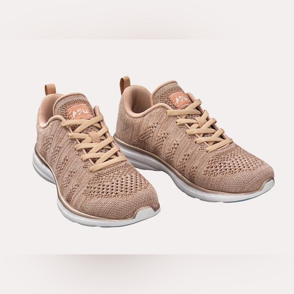 APL Techloom Phantom sneakers Sz 7 brand new